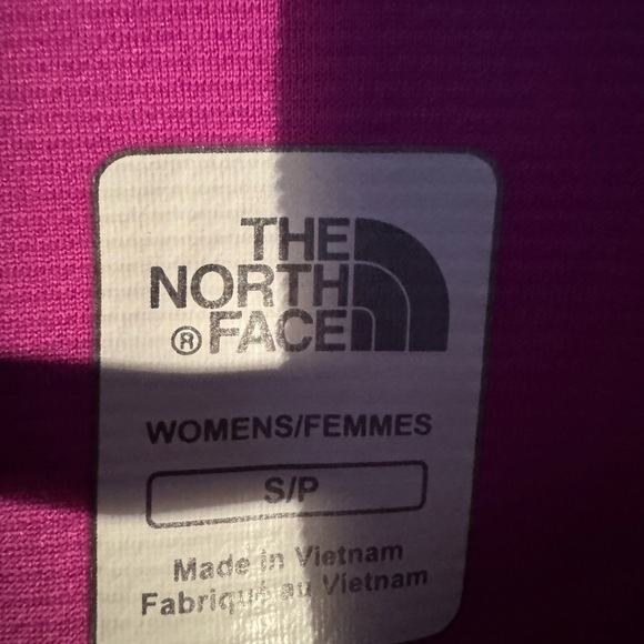 The North Face Purple and Pink 1/2-Zip Pullover Small. EUC - Picture 4 of 9
